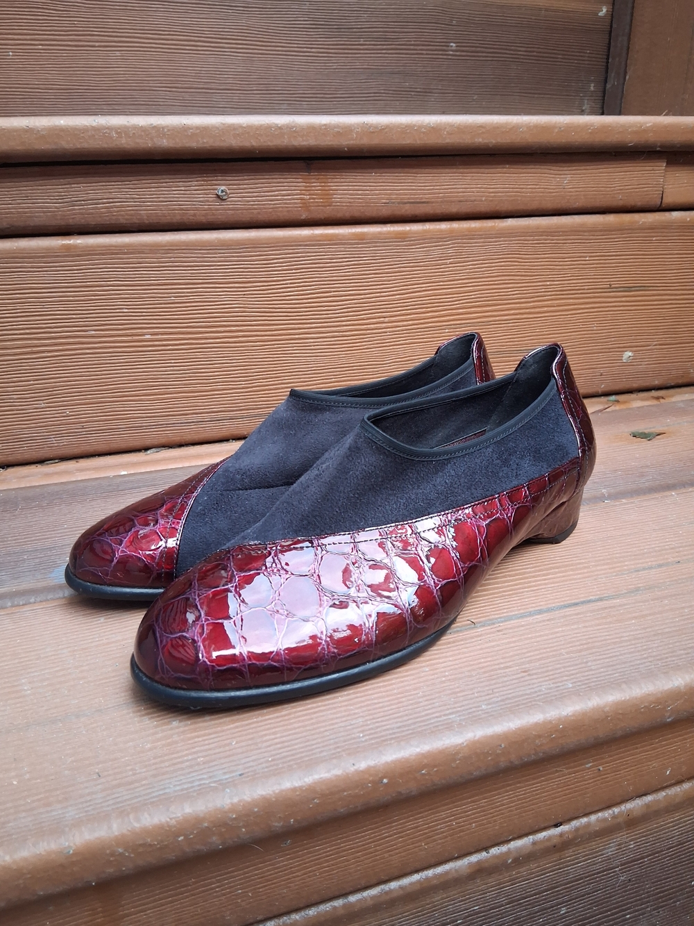 Roberto Capucci for Ingledews Burgundy Croc Patent Flats - Made in Italy, Size 5 - Picture 3 of 8
